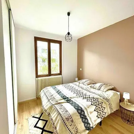 Grand Appartement, Terrasse, Parking アパート *